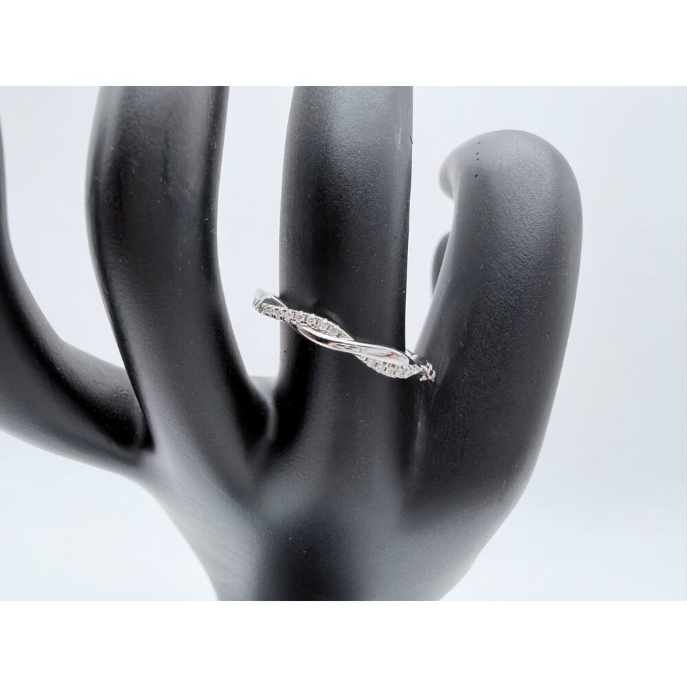 925 Sterling Silver Twist Band Ring – Pave Moissanite Size 8  Elegant Stackable